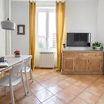 Panoramic Castle Apt Trastevere